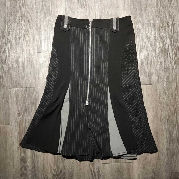 Vintage 90s black and grey gothic officecore striped blazer and skirt set - Picture 9 of 12